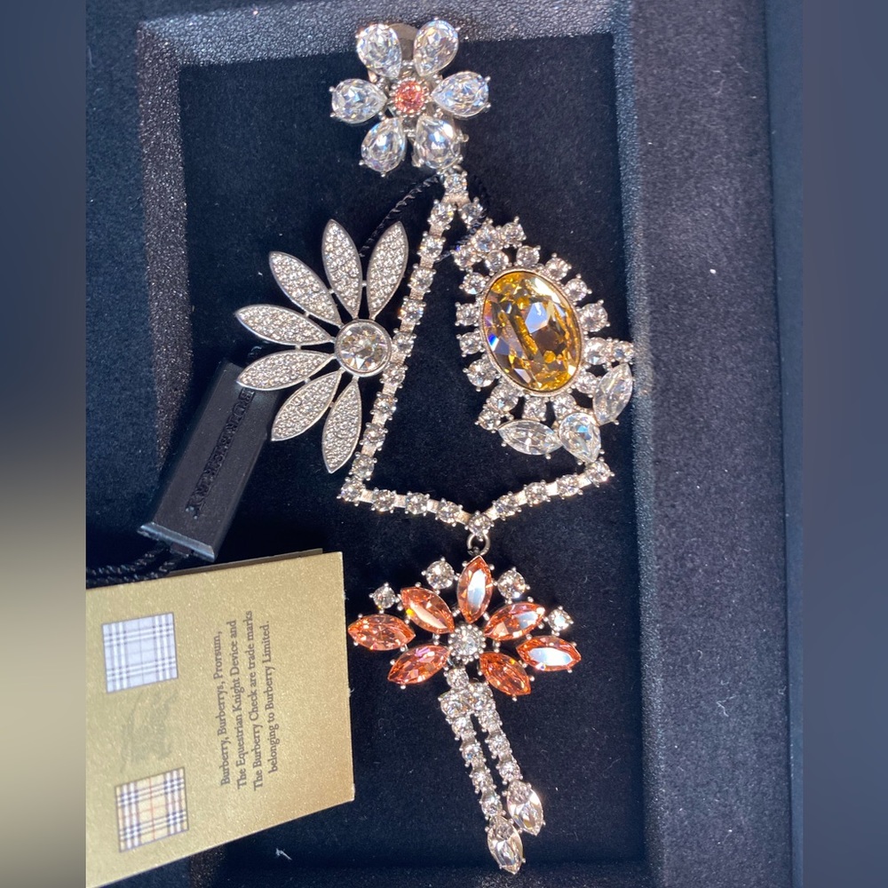 BURBERRY LJ🌼DAISY T Drop Earring🔥Asymmetrical LOOK🌼Retail $995🔥NWT/Box🎁ROSE - Picture 12 of 17